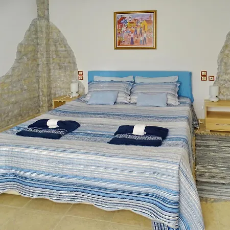 Apartment Marchie's Place - Spacious One Bedroom For Rent On Island Skopelos Town