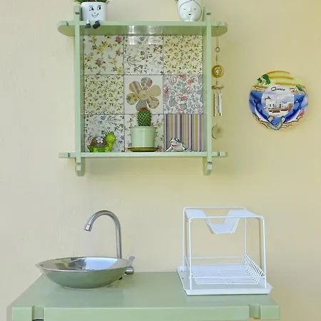 Marchie's Place - Spacious One Bedroom For Rent On Island Apartment Skopelos Town