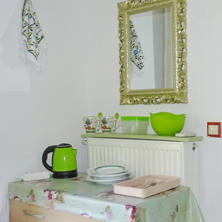 Marchie's Place - Spacious One Bedroom For Rent On Island * Skopelos Town