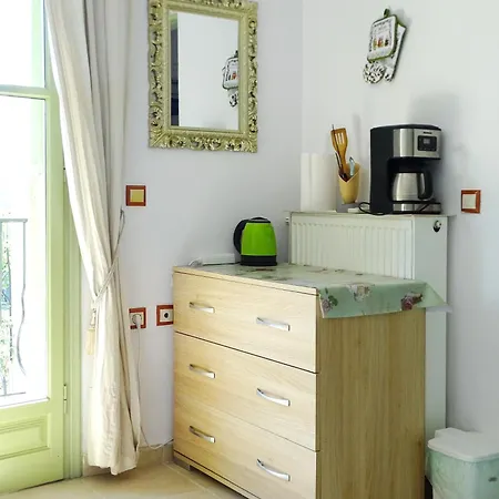 Marchie's Place - Spacious One Bedroom For Rent On Island Skopelos Town
